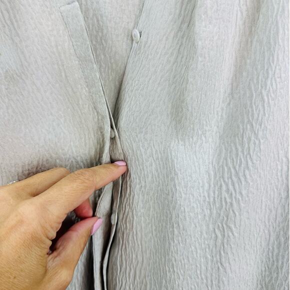 Helmut Lang Pebbled Silk Textured Sleeveless Button Down Blouse in Ivory Small - Picture 6 of 10